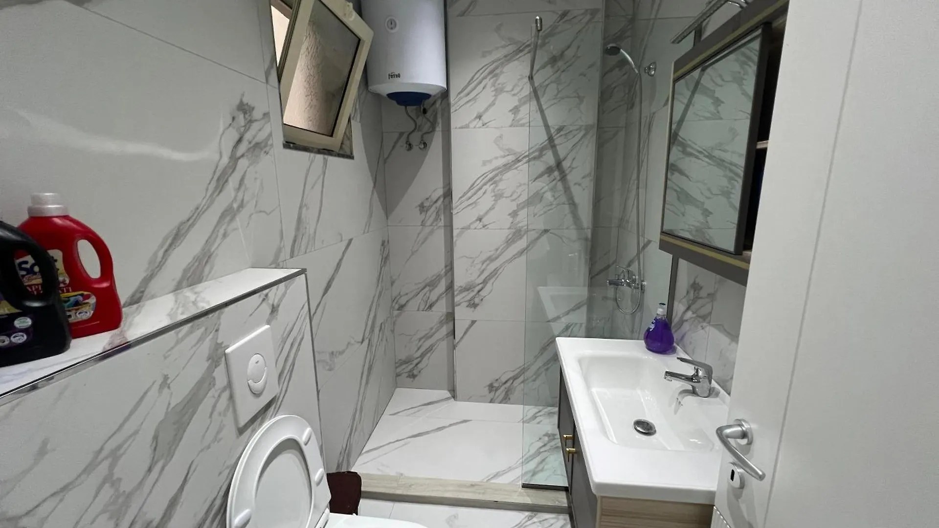 Luxury Apartment Close To The Beach ドゥラス
